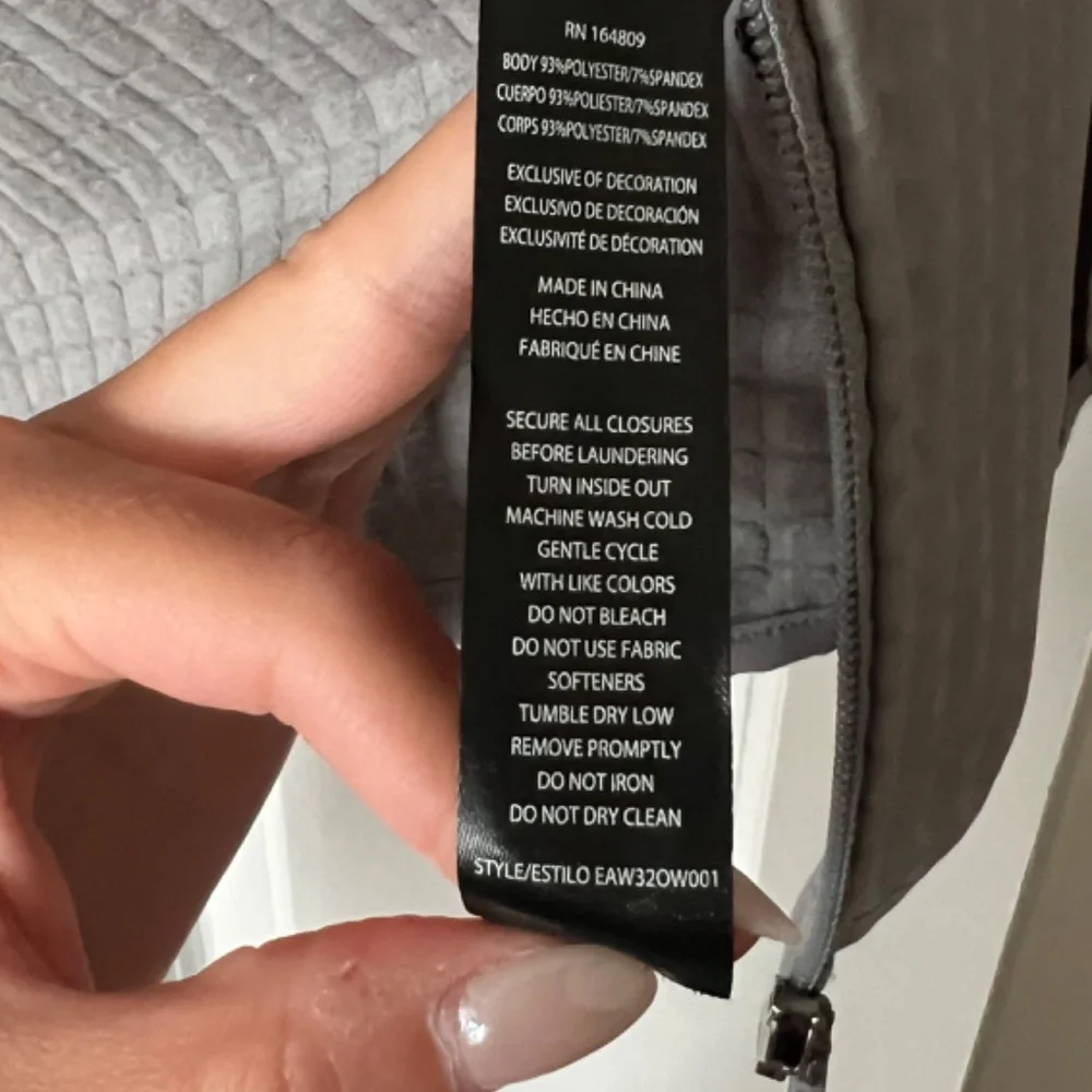 Hurley Lightweight Jacket - Picture 3 of 3